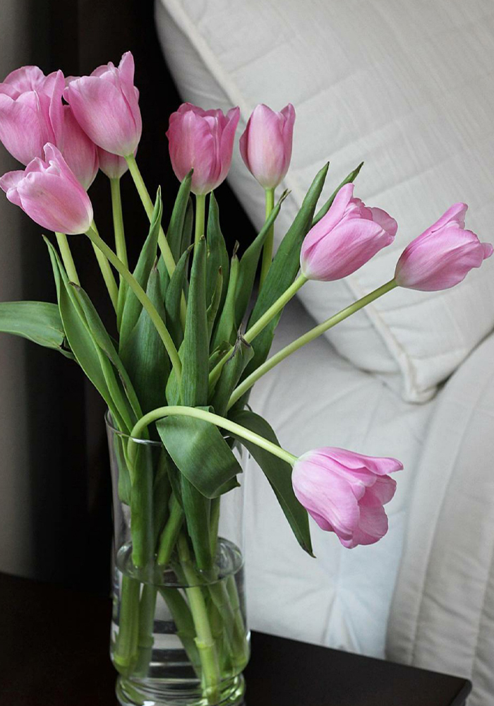 bloomaker-vase-tulips-af.jpg